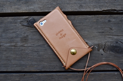 iphone5leathercover_sm3.jpg