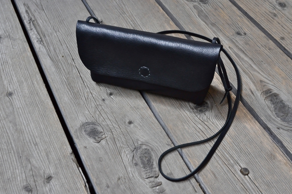leather pouch_sm.JPG