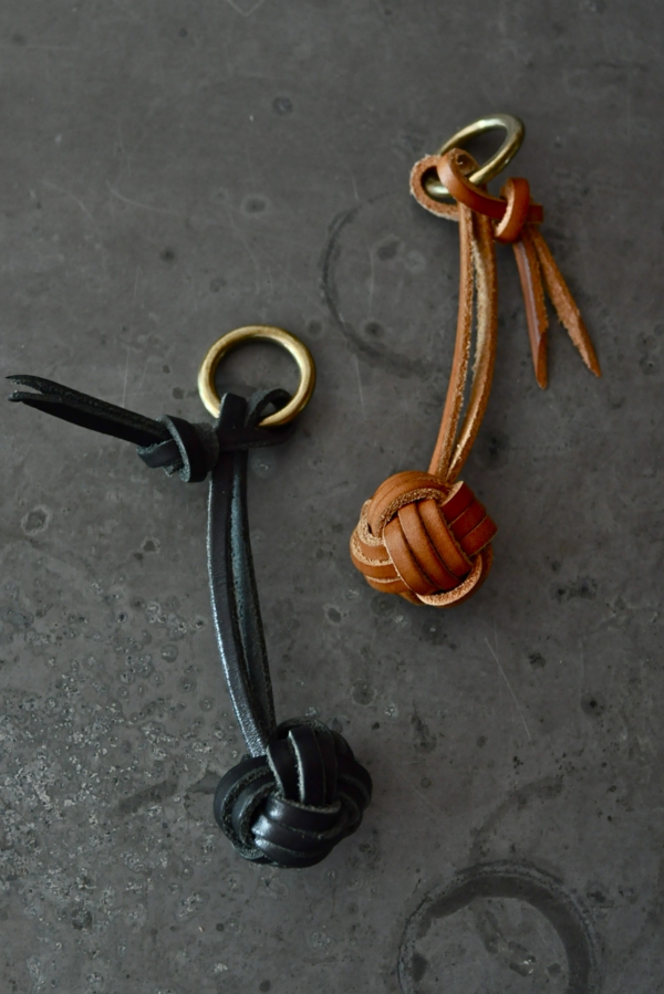 leather key holder_sm2.JPG