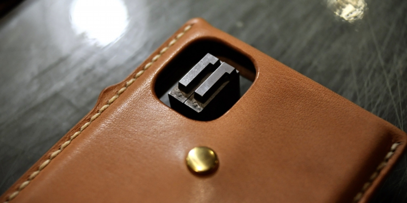 iphone11 leather case_1.jpg